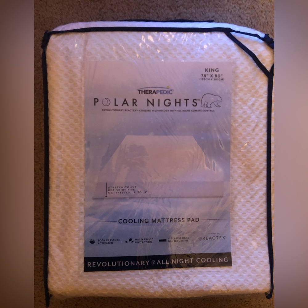 Polar Nights Cooling Mattress Pad